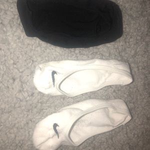 8 pairs of no show socks